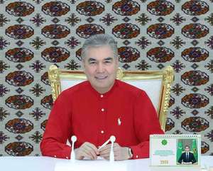 Национальный Лидер туркменского народа, Председатель Халк Маслахаты Туркменистана Герой-Аркадаг ознакомился с ходом строительства города Аркадаг и подготовленными проектами