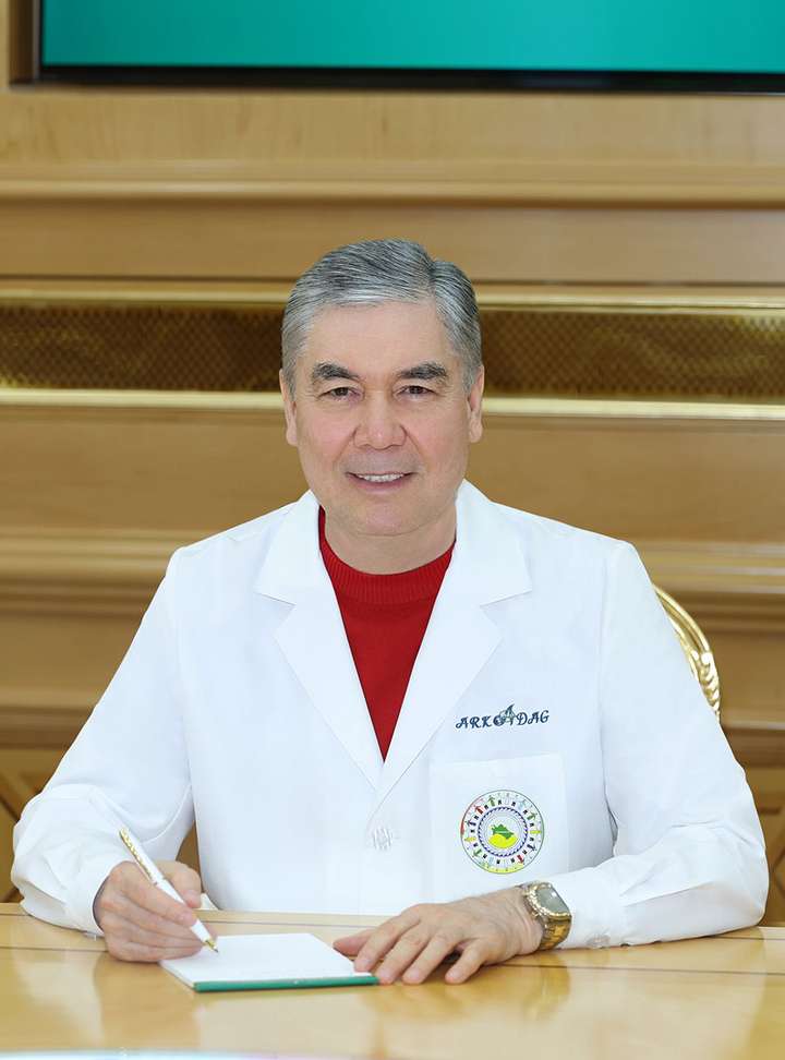 Türkmen halkynyň Milli Lideri, Türkmenistanyň Halk Maslahatynyň Başlygy Arkadag şäherine iş saparyny amala aşyrdy